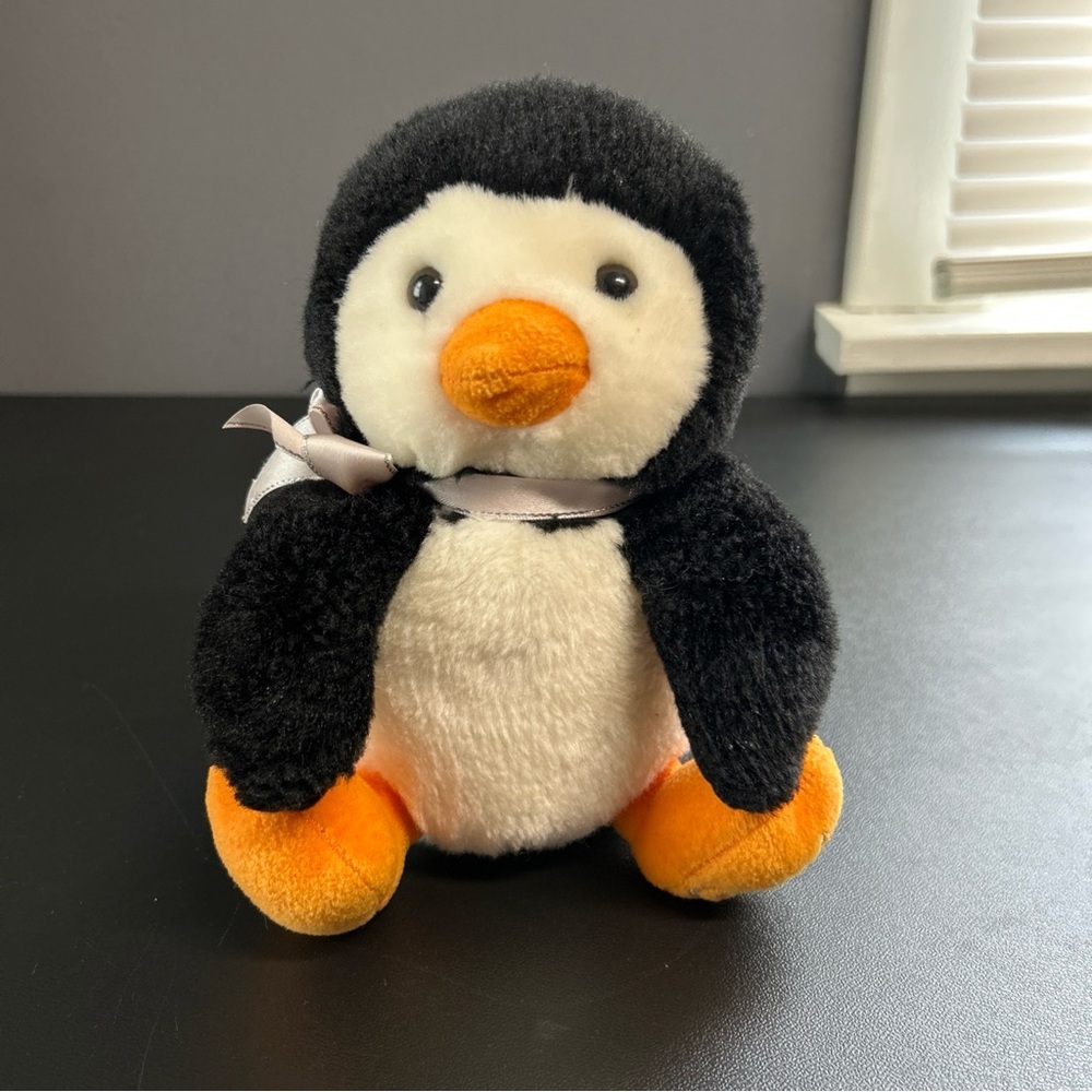 Russ 2006 Shining Stars  7” Tall Plush- Beanie‎ Penguin Stuffy Stuffed Animal
